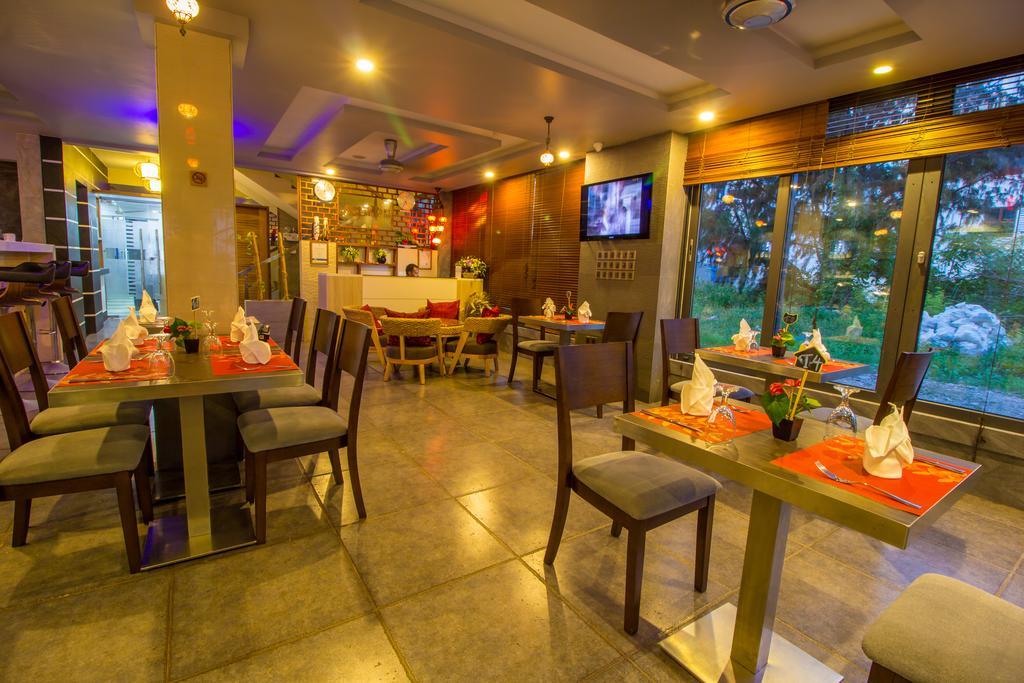 Airport Comfort Inn Premium Hulhumale Exterior photo