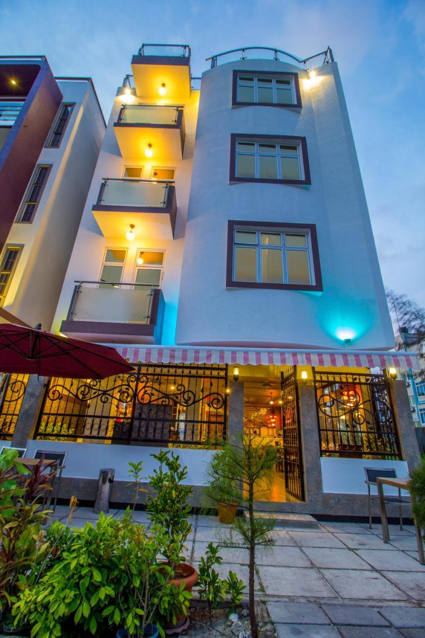 Airport Comfort Inn Premium Hulhumale Exterior photo